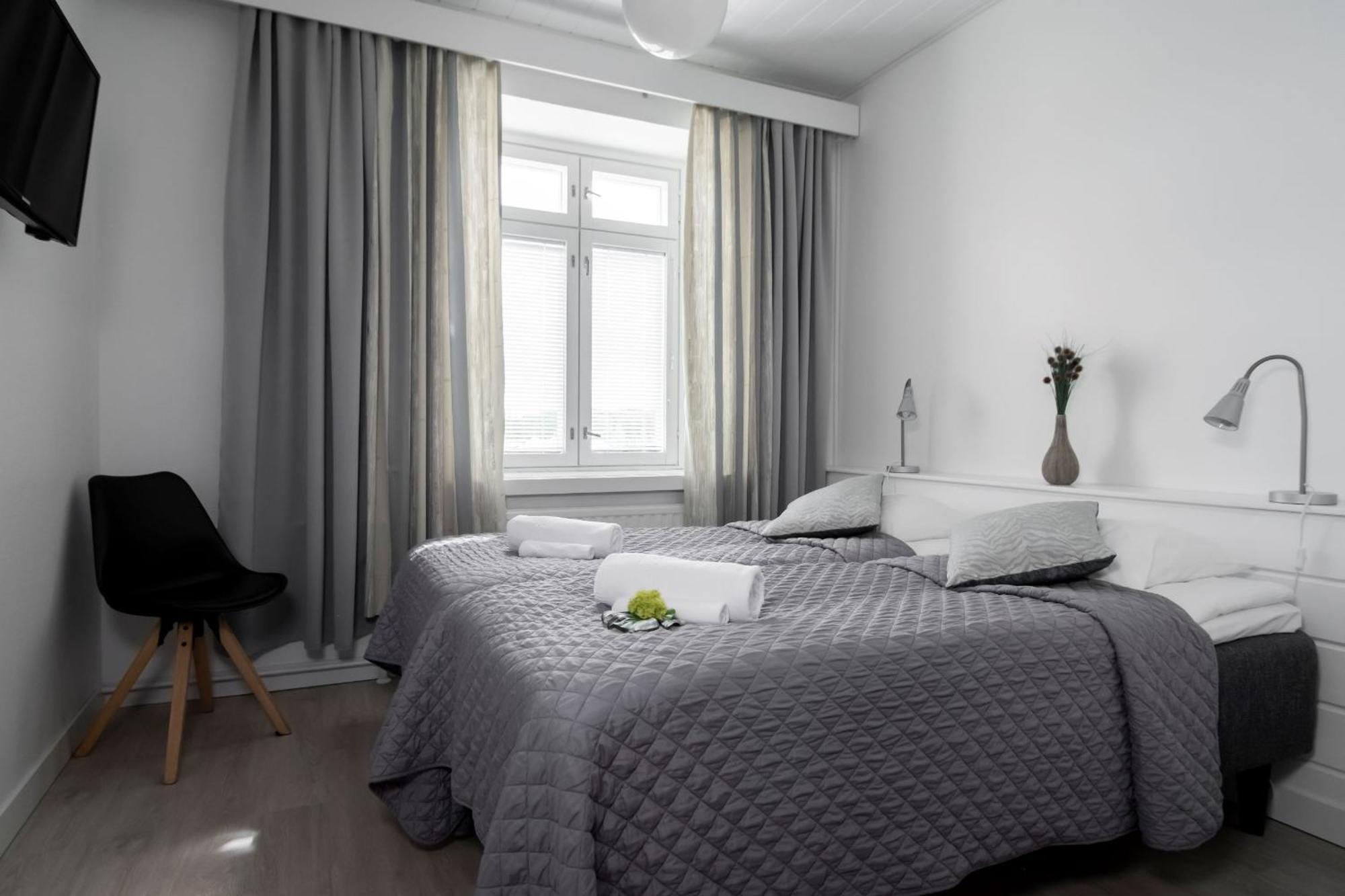 Ik Hotel & Camping Keuruu Phòng bức ảnh